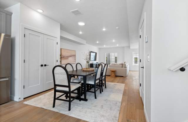 1804 South Sawmill Boulevard - 501 Gallery 4