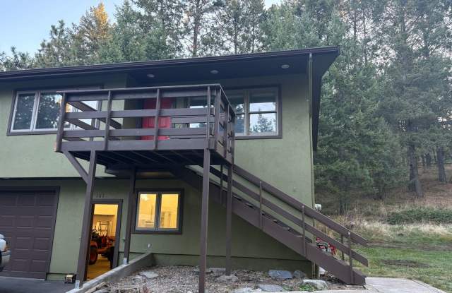 Bigfork Unfurnished 2 Bed 1 Bath Gallery 1