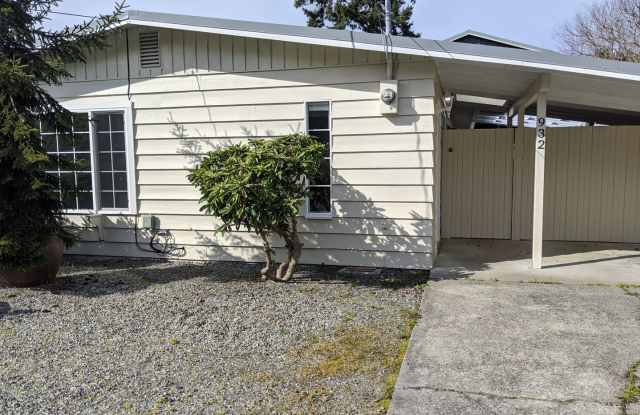 Available Soon!!! Charming Rambler in Mukilteo. Absolutely Gorgeous Scenery! - Dog Friendly!!! - 932 4th Street, Mukilteo, WA 98275