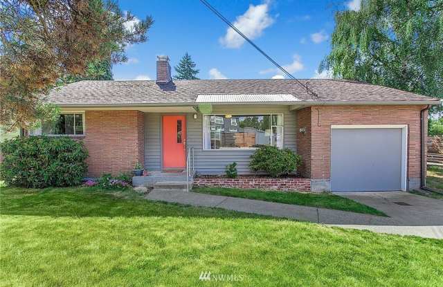 Midcentury Modern Rambler with Designer Kitchen  Spacious Fenced Yard photos photos