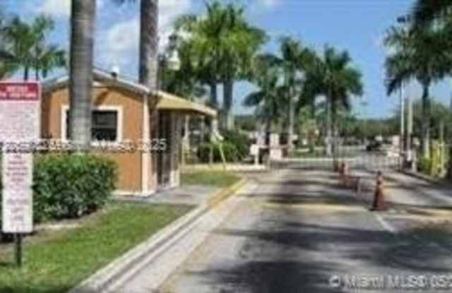 1663 SE 29th St - 1663 Southeast 29th Street, Homestead, FL 33035