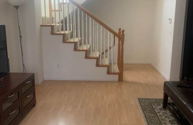 1711 ACACIA ST. #A Gallery 2