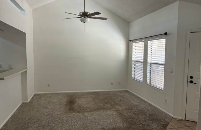 **NICE 2br/1ba CONDO - (ALMA SCHOOL & SOUTHERN) Gallery 4