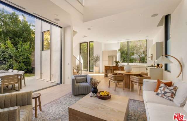 4118 Wade St photos photos