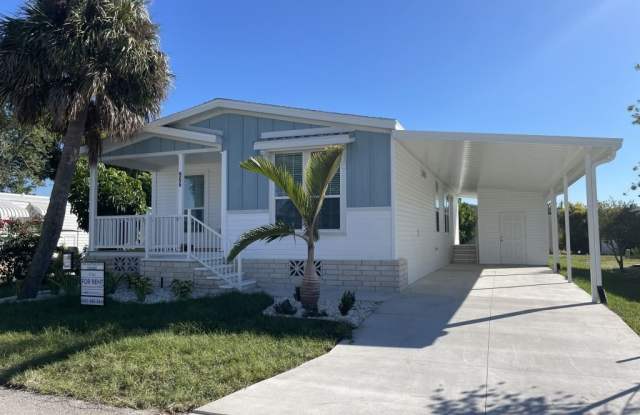966 Montego Avenue, #461 - 966 East Montego Avenue, Venice, FL 34285