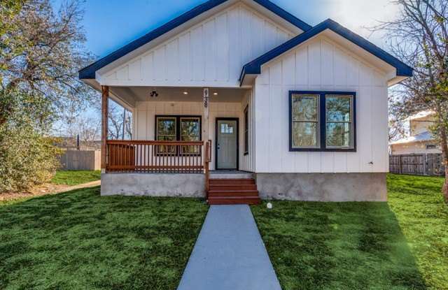 938 DAWSON ST photos photos