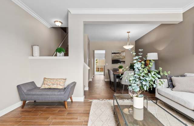 Encore Townhomes I Gallery 3