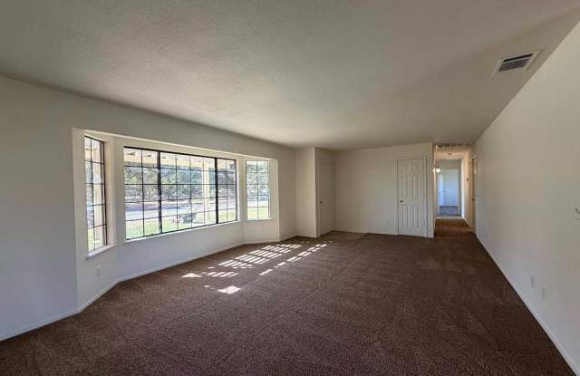6780 Excelsior Avenue Gallery 2