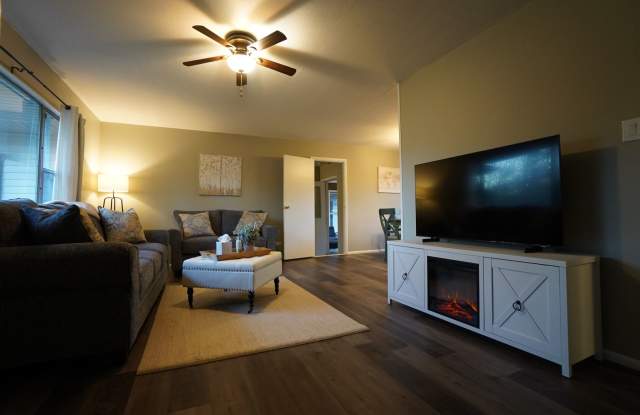 4 Bedroom 2 Bathroom FULLY FURNISHED Home with Fenced in Backyard and 2 Car Garage photos photos