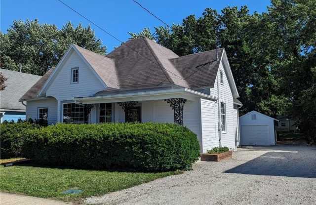 308 E Market Street - 308 East Market Street, Warrensburg, MO 64093 308 E Market Street - 308 East Market Street, Warrensburg, MO 64093