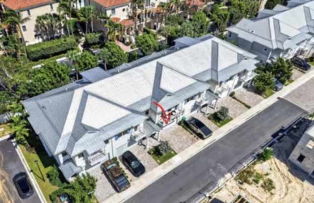 114 ROYAL PALM Circle Gallery 2