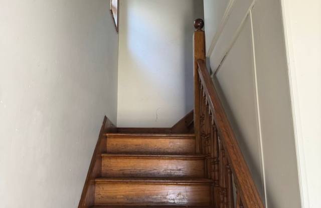 3 Bedroom 1 Bath 2nd Floor Unit Gallery 3