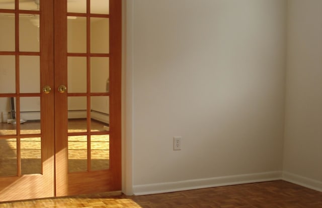 Bedford Terrace Gallery 3