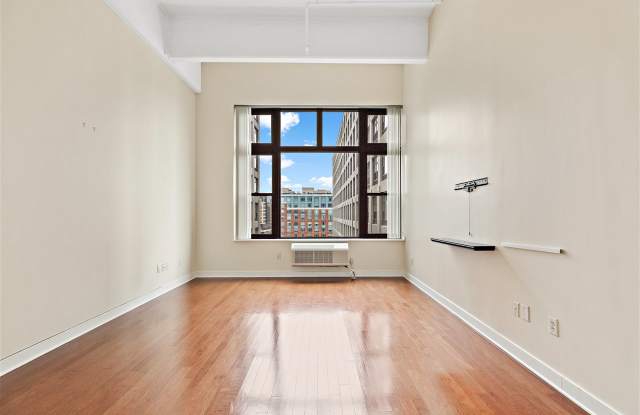 1500 HUDSON ST Gallery 3