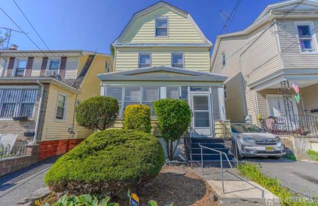 1043 18th Avenue photos photos