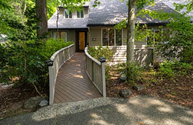 106 Montrose Drive photos photos