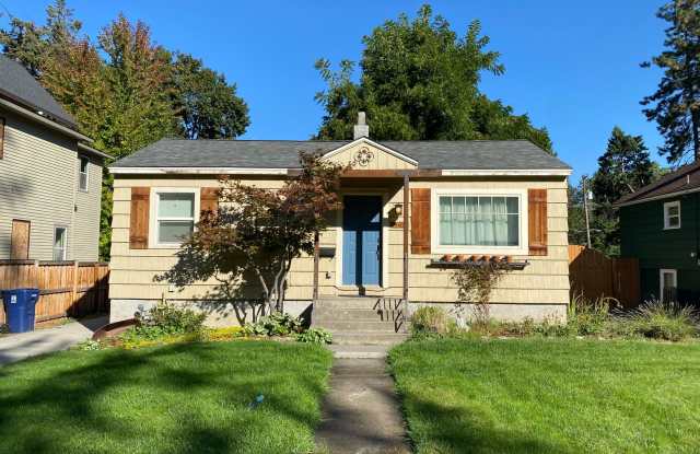 Beautiful 3 bed/2 bath On South Hill! photos photos