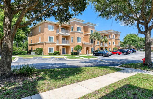 605 FAIRWAY DR photos photos