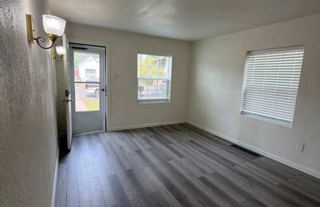 Freshly remodeled 3br 1ba, garage, LVP Flooring throughout. Gallery 4