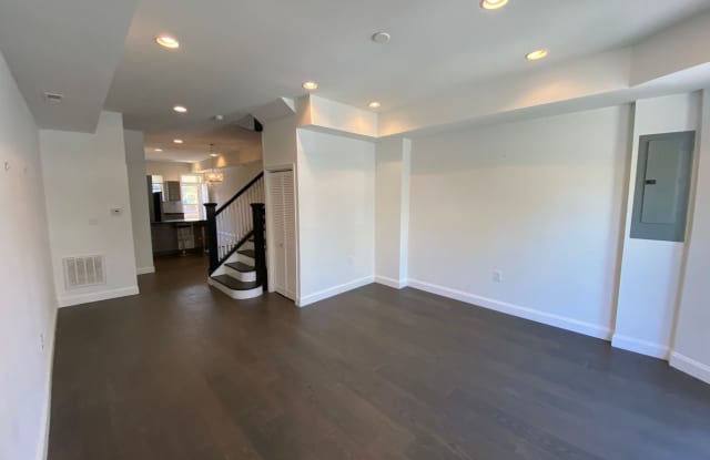 23 Q Street, NE Gallery 4