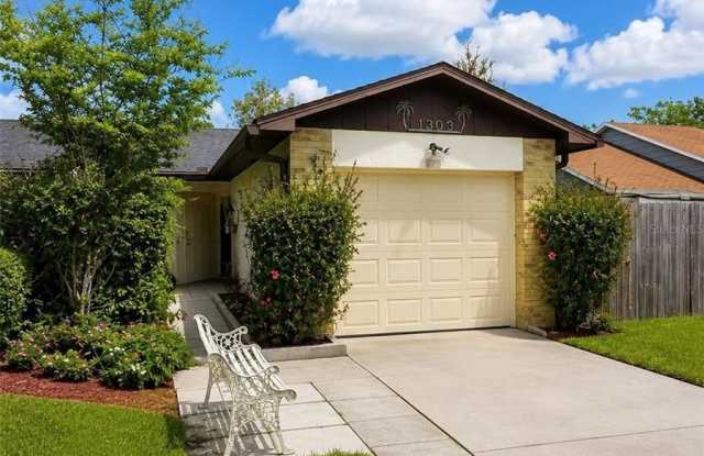 1303 CANDLEWYCK DRIVE photos photos