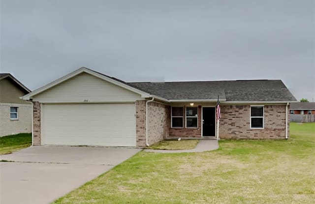 204 Dean - 204 Dean Court, Granbury, TX 76049