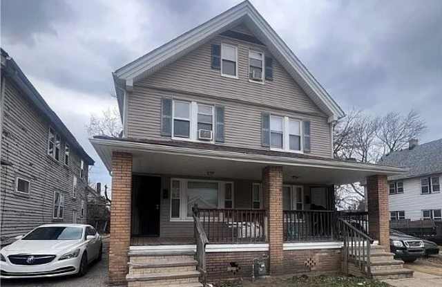 1252 E 134th St photos photos