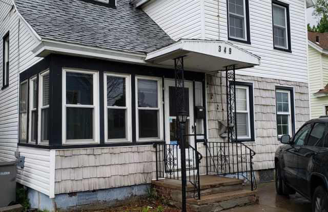 3 Bed 1 Bath House for Rent Gallery 1