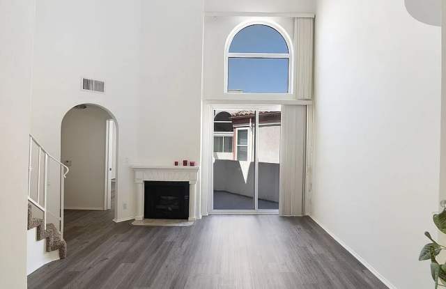 620 S Gramercy Pl Apt 439 photos photos