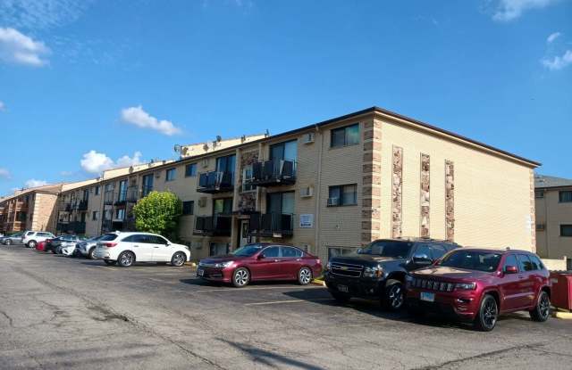 5113 N East River Road photos photos