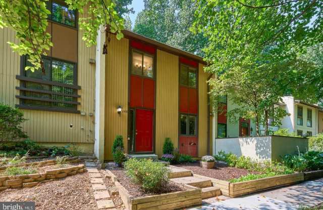 2418 CLOUDCROFT Square Gallery 3