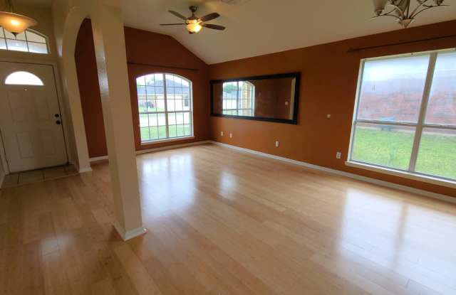 2801 Wisteria Ln Gallery 2