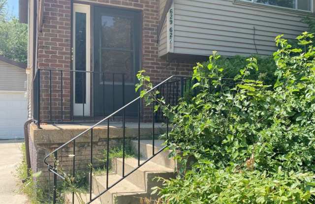 $1,225 | 2 Bedroom, 1 Bathroom Duplex | NO PETS | Available for August 1st, 2025 Move In! photos photos