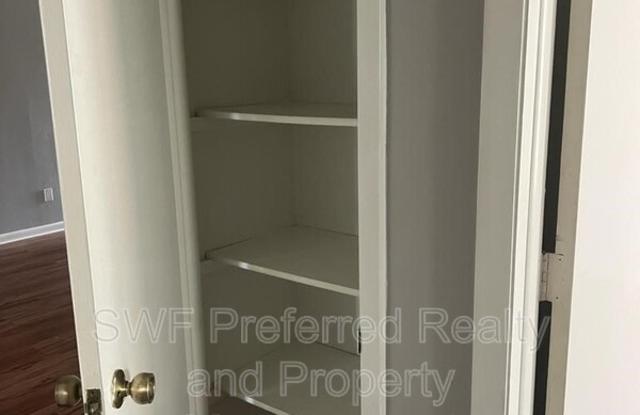 4341 Country Club Boulevard Gallery 4