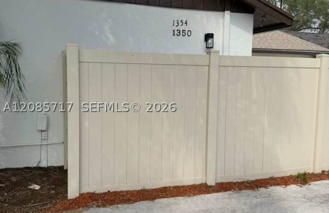 1350 PERIWINKLE PL Gallery 4