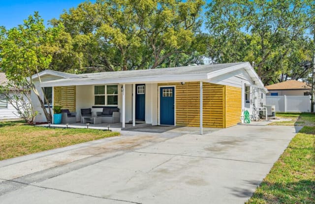 10511 53rd Avenue North photos photos