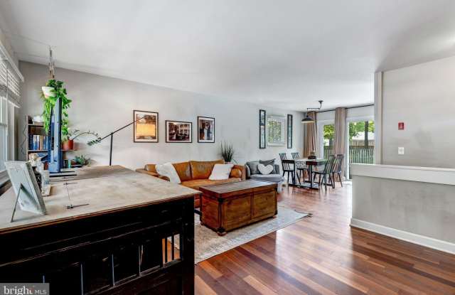 1519 MANOR VIEW Road Gallery 4
