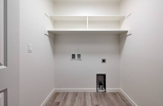 3Bedroom/2 Bathrooms new built in Mill City photos photos