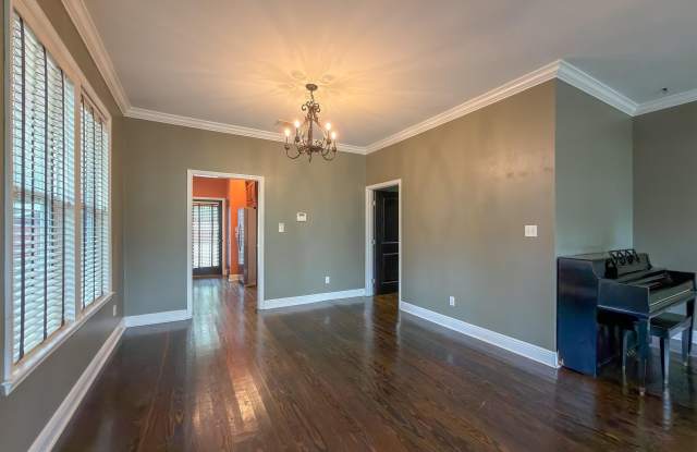1609 N Martin Luther King Jr Boulevard Gallery 4