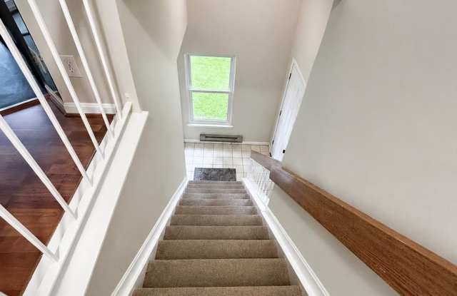 5800 ORCHARD HILL Court Gallery 4