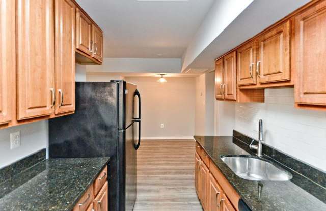 Spacious and Convenient 2-Bedroom Condo in Marshall Heights!! photos photos