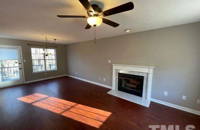 4212 Bluffs Lane Gallery 3