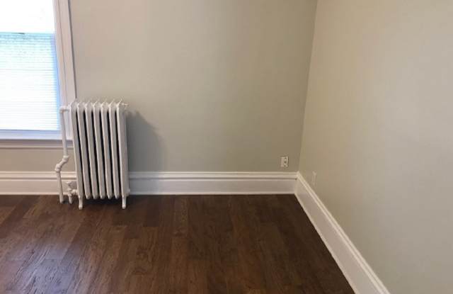 228 Victoria St Apt 2 Gallery 2