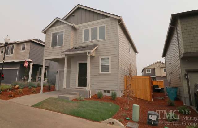 3BD Home in Ridgefield in a Great Location! Don't Miss Out! photos photos