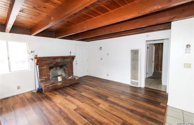 436 W Mojave Boulevard Gallery 4