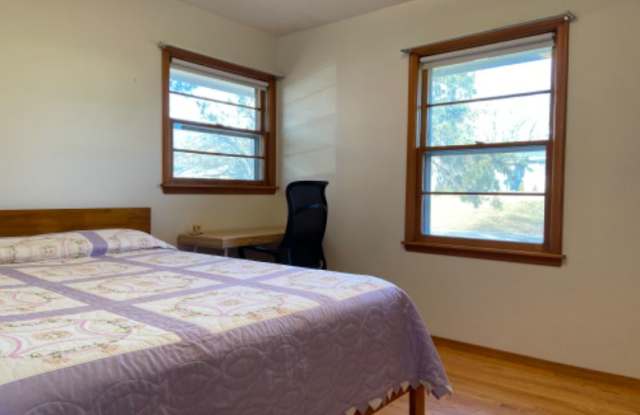 100 91st Lane NE - 100 91st Lane Northeast, Blaine, MN 55434