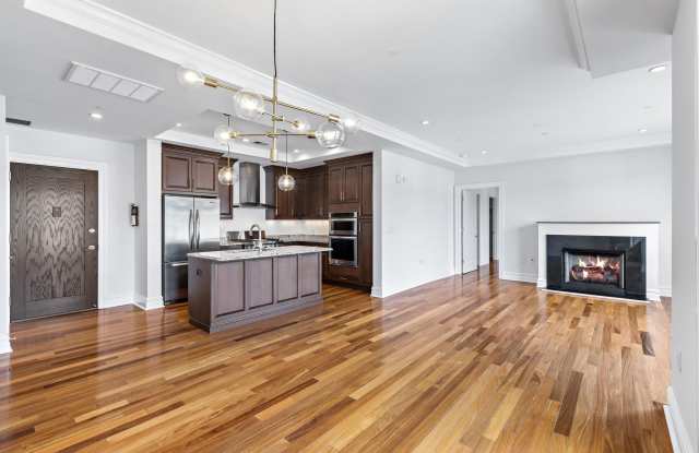 250 HENLEY PL Gallery 1