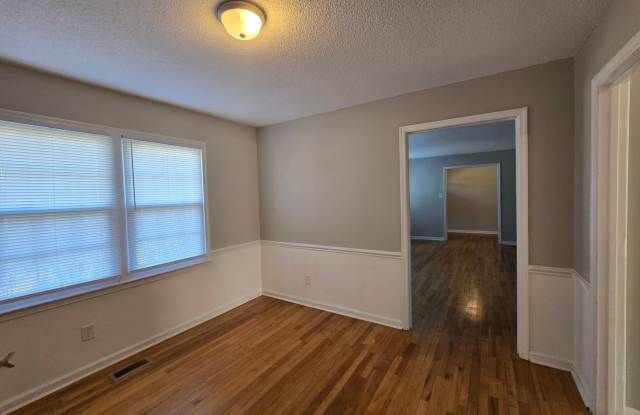 622 Bedford ~ Summerhill Gallery 4