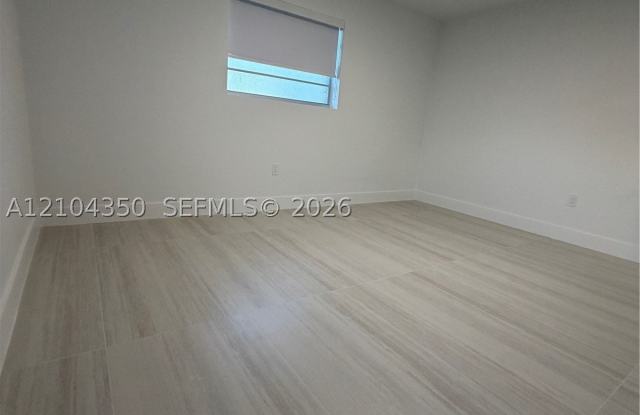 20 W 37th St Gallery 2