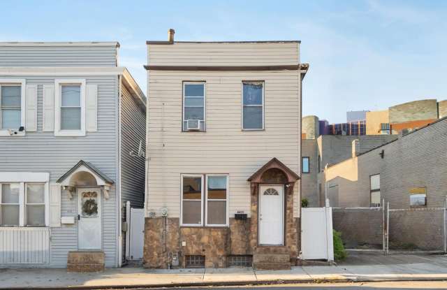 4431 Howley St photos photos